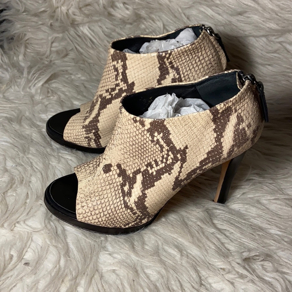 Giuseppe Zanotti python pump bootie